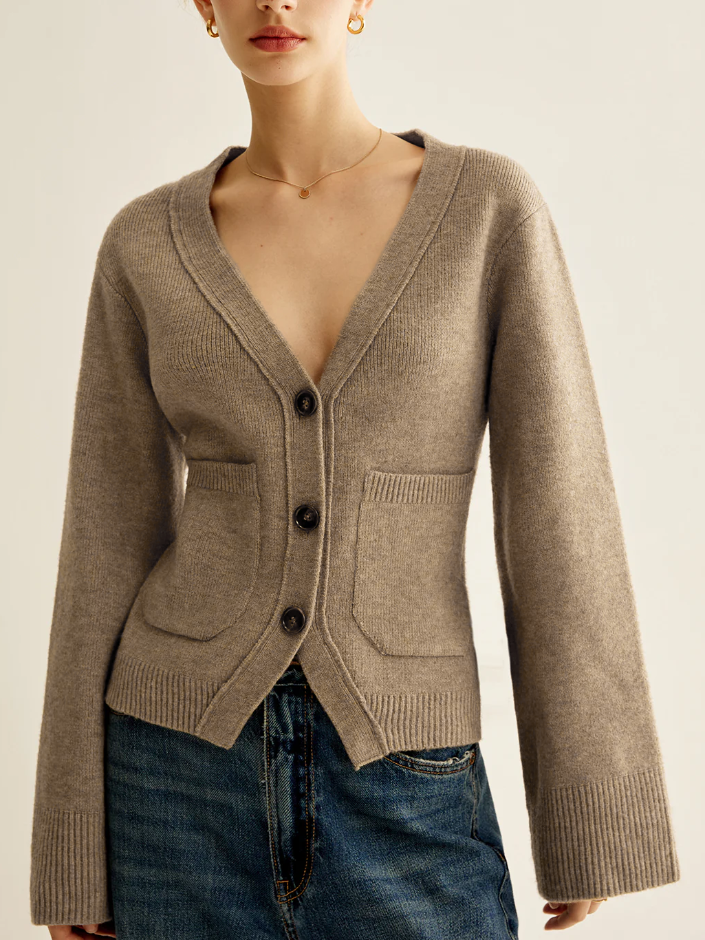 Dubois™| Cardigan élégant à col en V