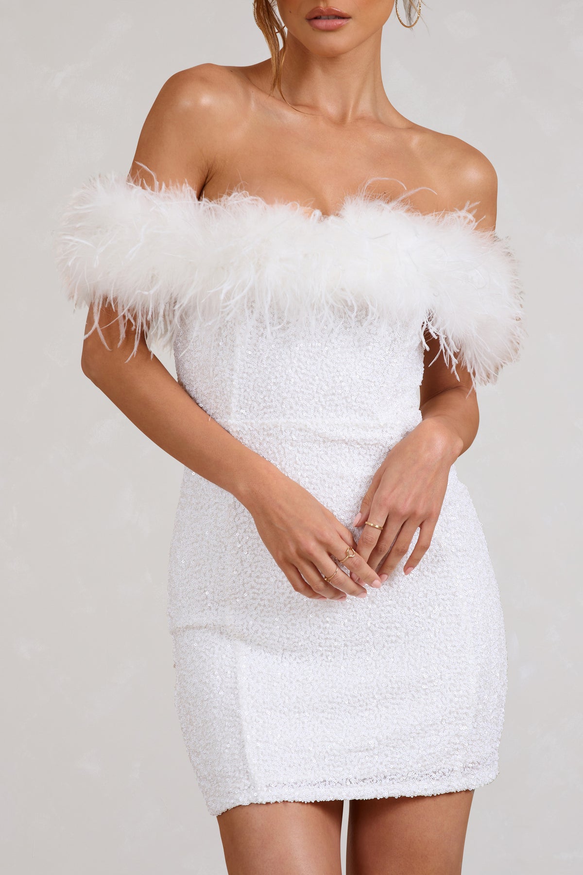 Chiara - Robe à pailettes avec plumes